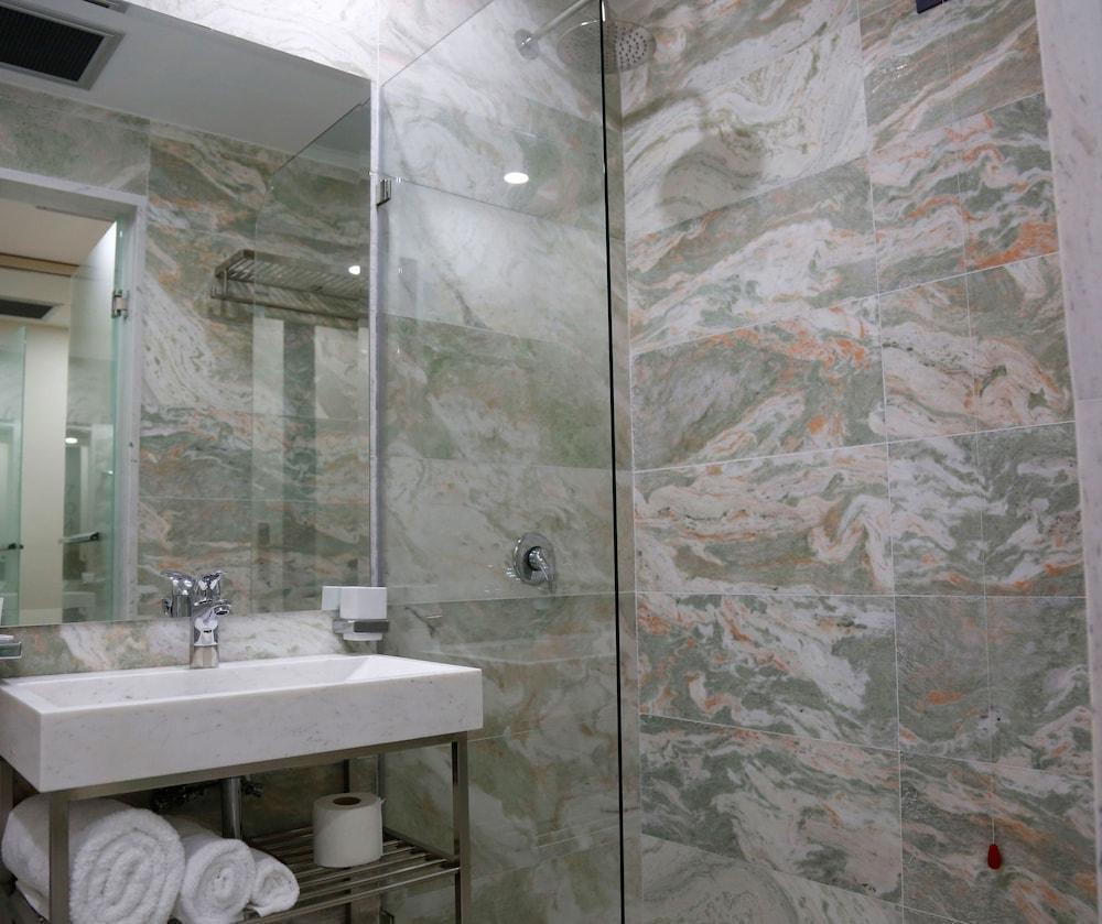 Hotel Palace Vlore Bagian luar foto