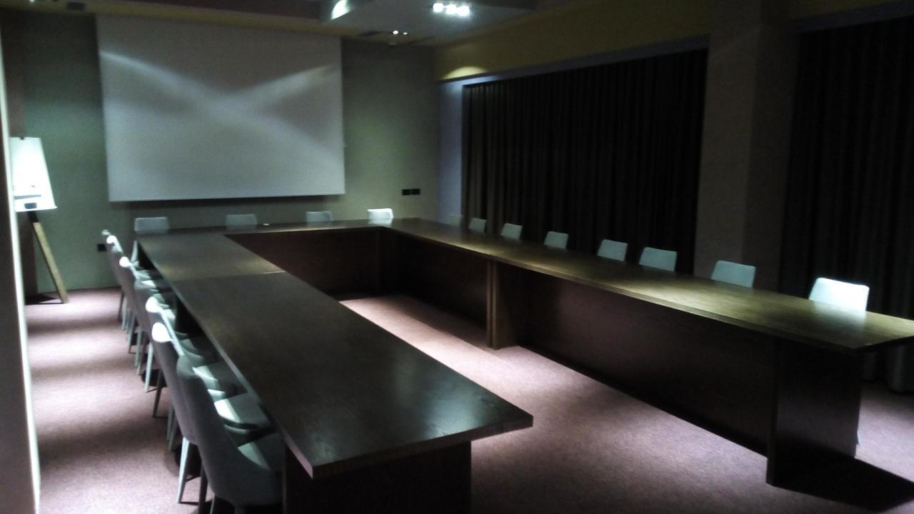 Hotel Palace Vlore Bagian luar foto