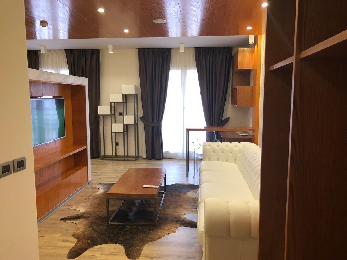 Hotel Palace Vlore Bagian luar foto