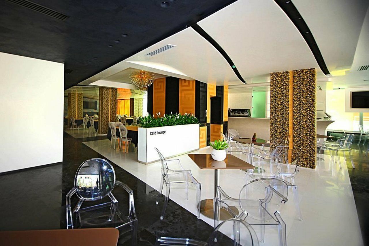 Hotel Palace Vlore Bagian luar foto